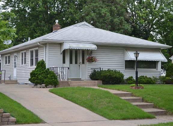 4th image of 917 Idaho Ave W