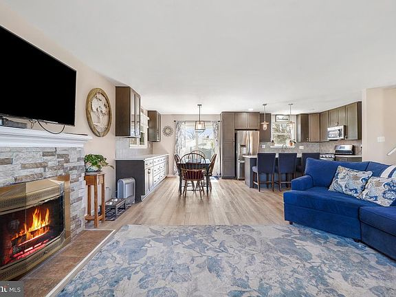 5th image of 6703 Anders Ter