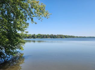 508 SW Shore Dr, Windom, MN 56101