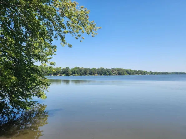 508 SW Shore Dr, Windom, MN 56101