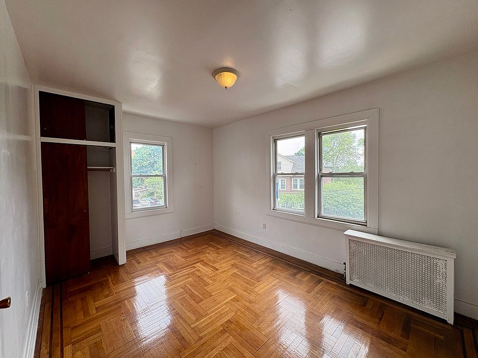 1st image of 3200 Oxford Ave #2