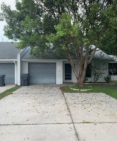 1115 Dosseywood Ln — Photo 1
