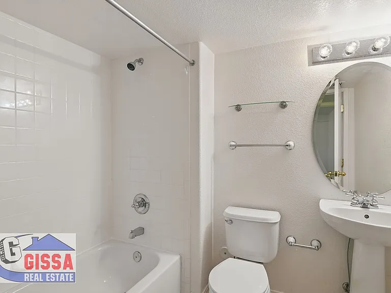 5532 Mountain Garland Dr — Photo 44