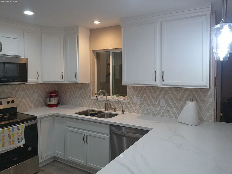 1640 Emerald Dr — Photo 18