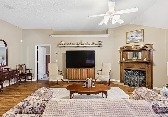 3rd image of 66 Laurenburg Court