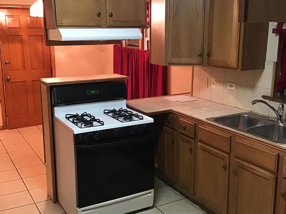 2nd image of 3357 W 65th St