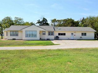 1424 NW 36th St, Newton, KS 67114