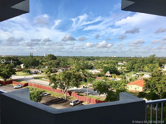 4th image of 1200 NE Miami Gardens Dr APT 701
