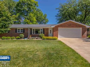 900 Spear Dr, Normal, IL 61761