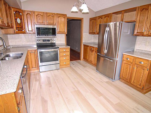 4th image of 7014 Holdorf Dr