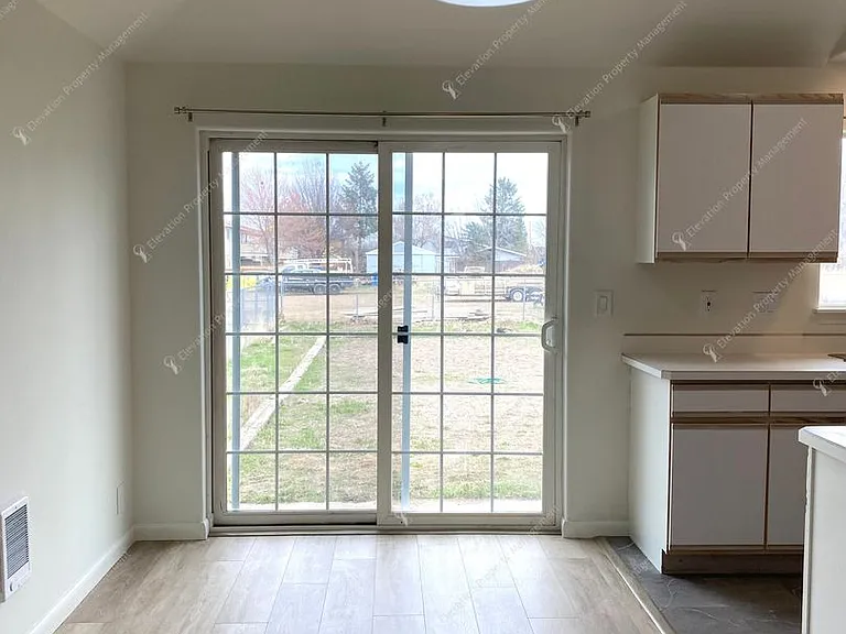 2825 SW Umatilla Ave — Photo 4