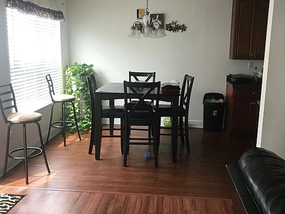 5th image of 4951 Windmill Ave