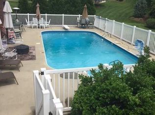 425 Country Club Hills Ln, Wilkesboro, NC 28697