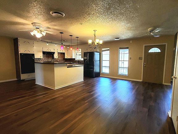 bright open area plan