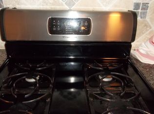 204 S 4th St, Nederland, TX 77627