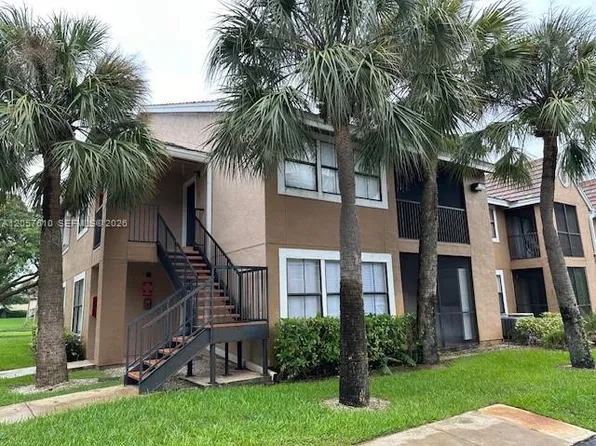 15590 SW 106th Ln APT 1102, Miami, FL 33196