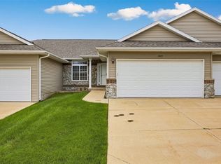 3645 Stoney Point Rd SW, Cedar Rapids, IA 52404