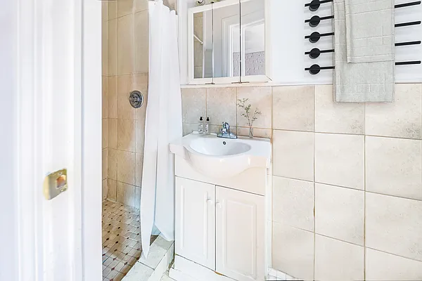 Rented by Blackwater Associates Inc. | media 5