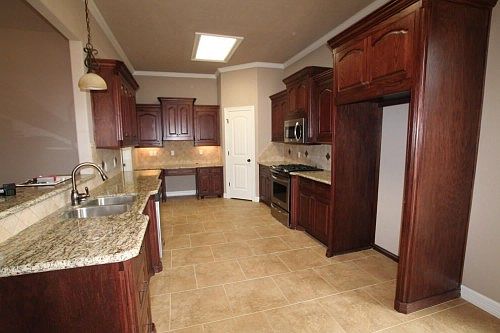 3rd image of 152 Remington Cir