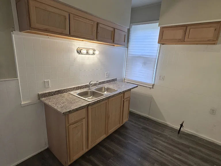 15448 Log Cabin St — Photo 34