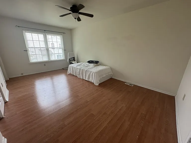 35 Almond Dr — Photo 7