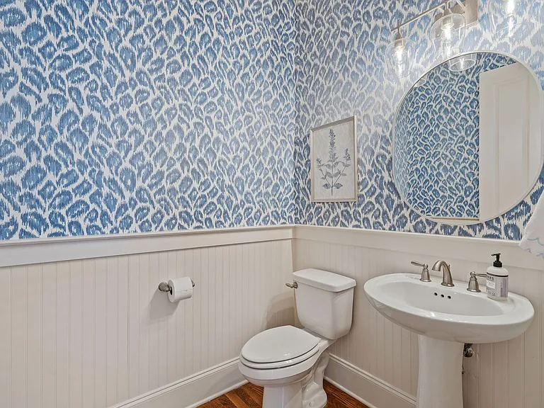 1036 Clifton St — Photo 37