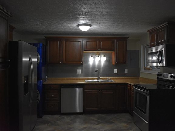 4th image of 2313 Bushwick Dr