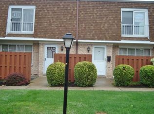 6474 State Rd APT 17, Cleveland, OH 44134