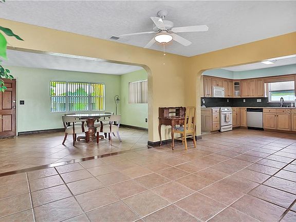 4th image of 117 Citrus Dr