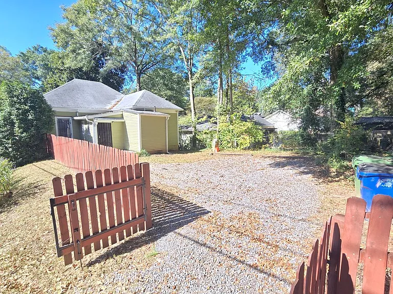 1480 Beatie Ave SW — Photo 7