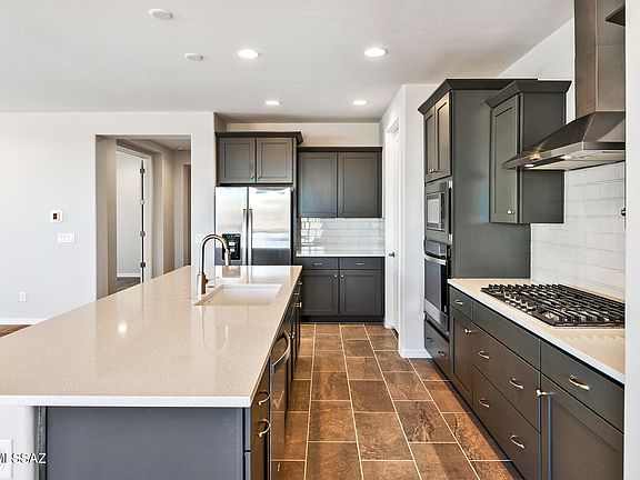 3rd image of 8209 S Sonoran Oak Dr