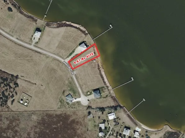 836 Windswept Dr, Pt Lavaca, TX 77979