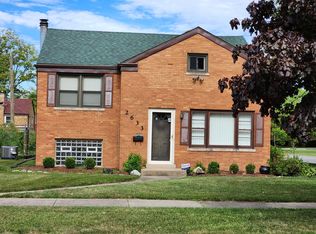 2633 S 13th Ave, Broadview, IL 60155