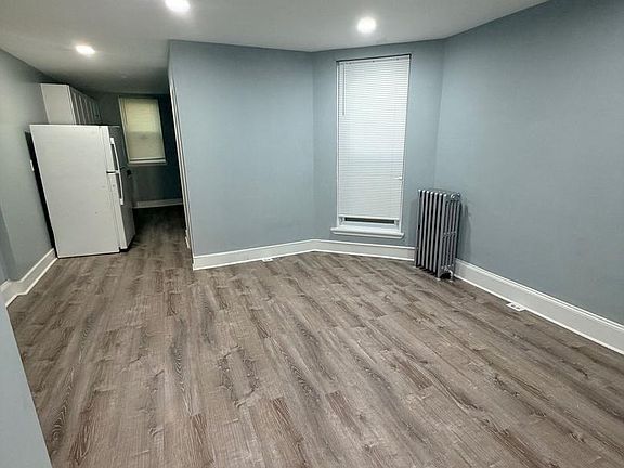 5th image of 6329 N Woodstock St