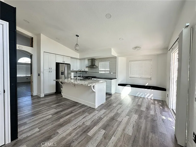 22841 Brompton St — Photo 8