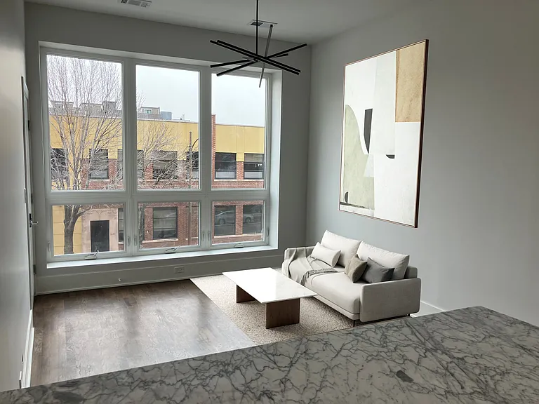 1647 W Hubbard St #2 — Photo 6