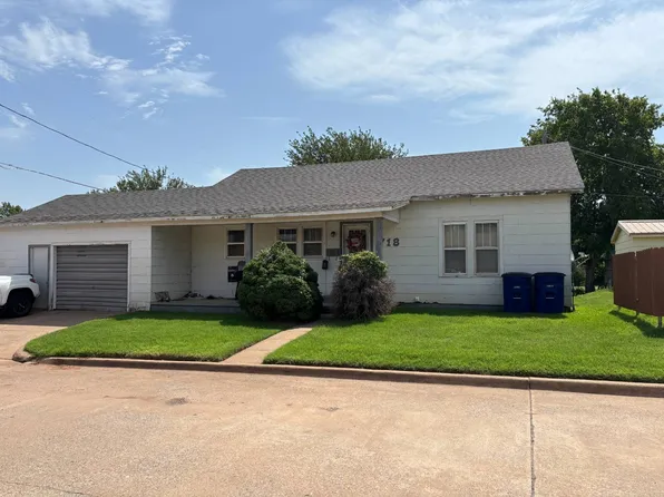 718 11th St, Alva, OK 73717