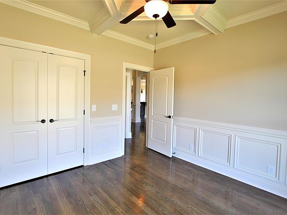 5th image of 1029 Brighton Ln Lot 85