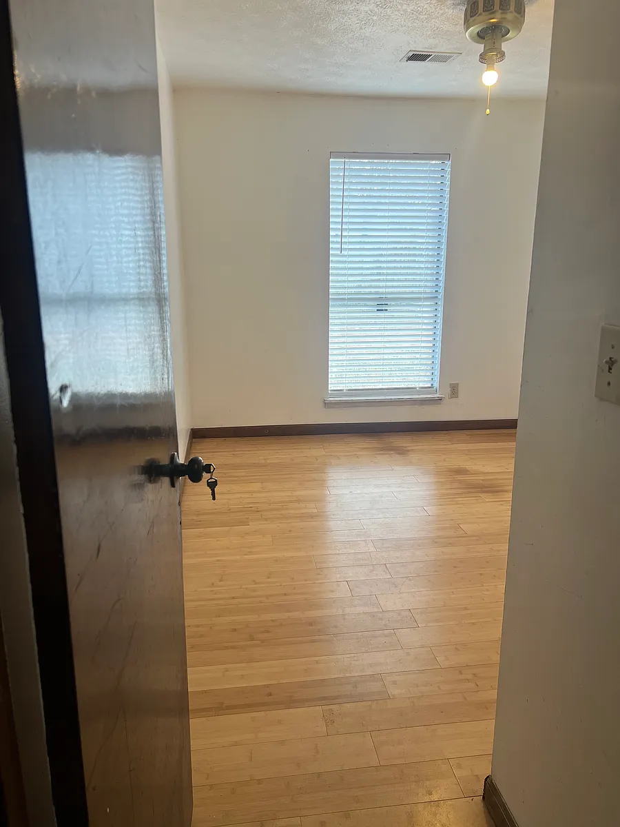 Building Photo - 1065 Dickens Rd NW