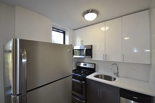 Rented by Silverstein Collection LLC  | media 19