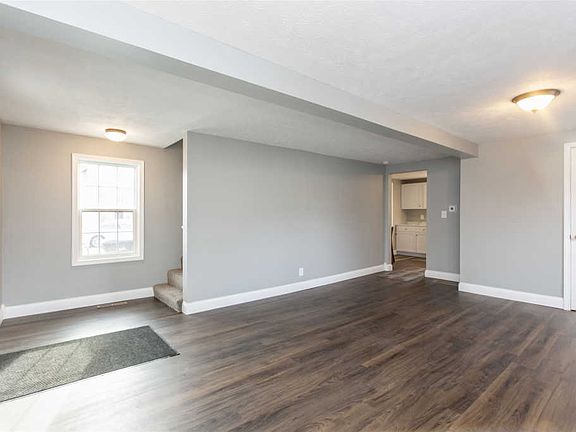 4th image of 311 N Vine St
