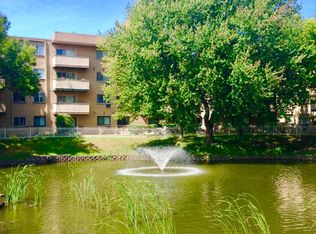 290 N Westgate Rd APT 409, Mount Prospect, IL 60056