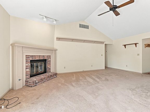 4th image of 1627 Bardsey Ln