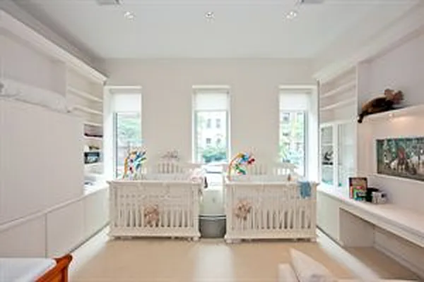 Rented by Douglas Elliman | media 14