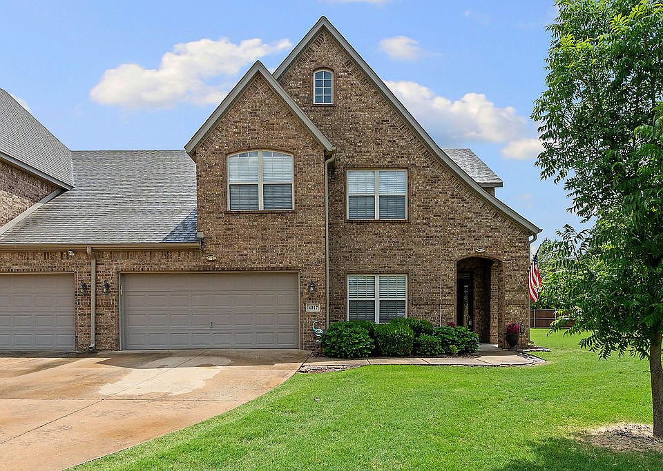 1st image of 4017 N Meadow View Dr