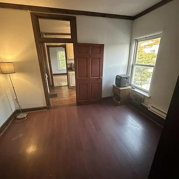 118 E Railroad St #6 — Photo 2