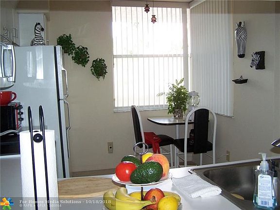 5th image of 10414 NW 24th Pl APT 108