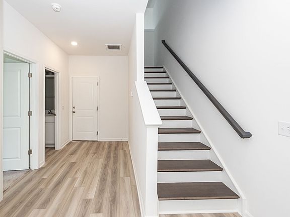 4th image of 359 Herty Park Dr