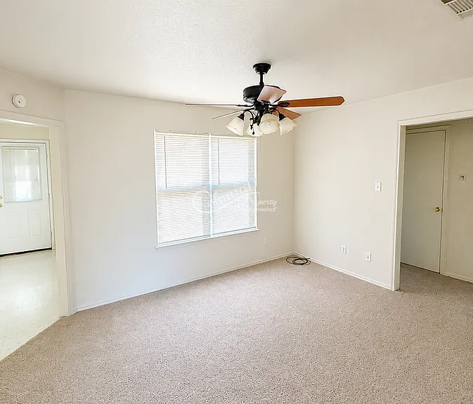 132 Blackbear Ln — Photo 3