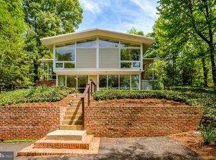 7413 Rebecca Dr, Alexandria, VA 22307